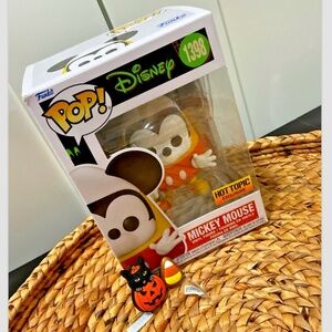 Funko Pop! Disney Mickey Mouse Trick-or-Treat Hot Topic Exclusive + 2 Halloween